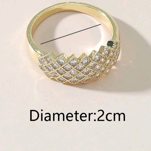 LAST CHANCE $$$**HP** NIP Gold rhinestone decor ring sz7 - Picture 3 of 5